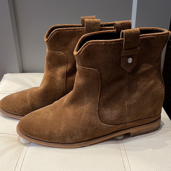 Coke Haan Rayna Suede Wedge Booties GRANDSERIES 7.5 in Earthen Suede - Picture 6 of 15